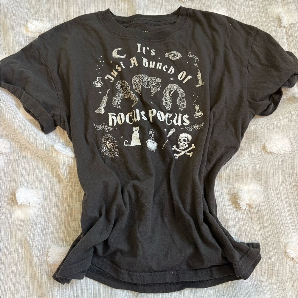Black 'It's Just A Bunch Of Hocus Pocus' Graphic Tee Size L